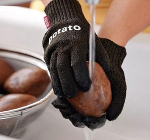 перчатки для чистки картошки