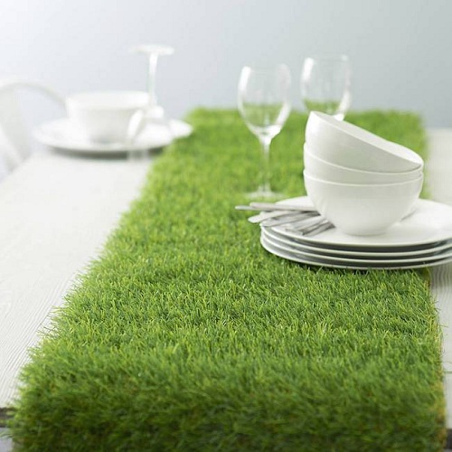 столик с травяным покровом
