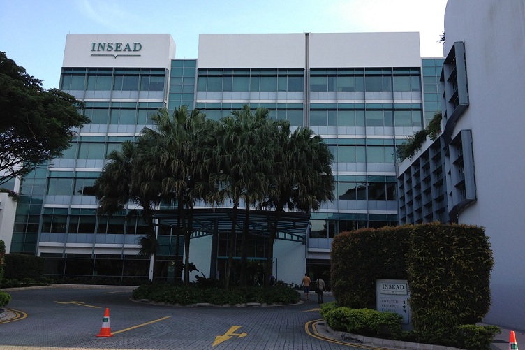школа INSEAD в Сингапуре