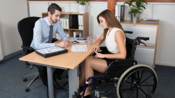 Правила приема на работу инвалида 